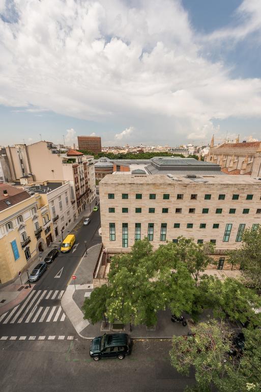 Apartamentos Los Jerónimos Madri Quarto foto