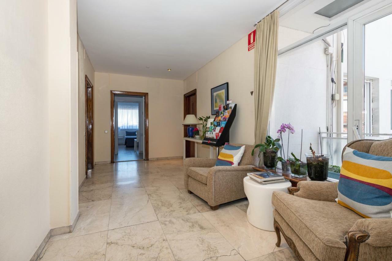 Apartamentos Los Jerónimos Madri Exterior foto