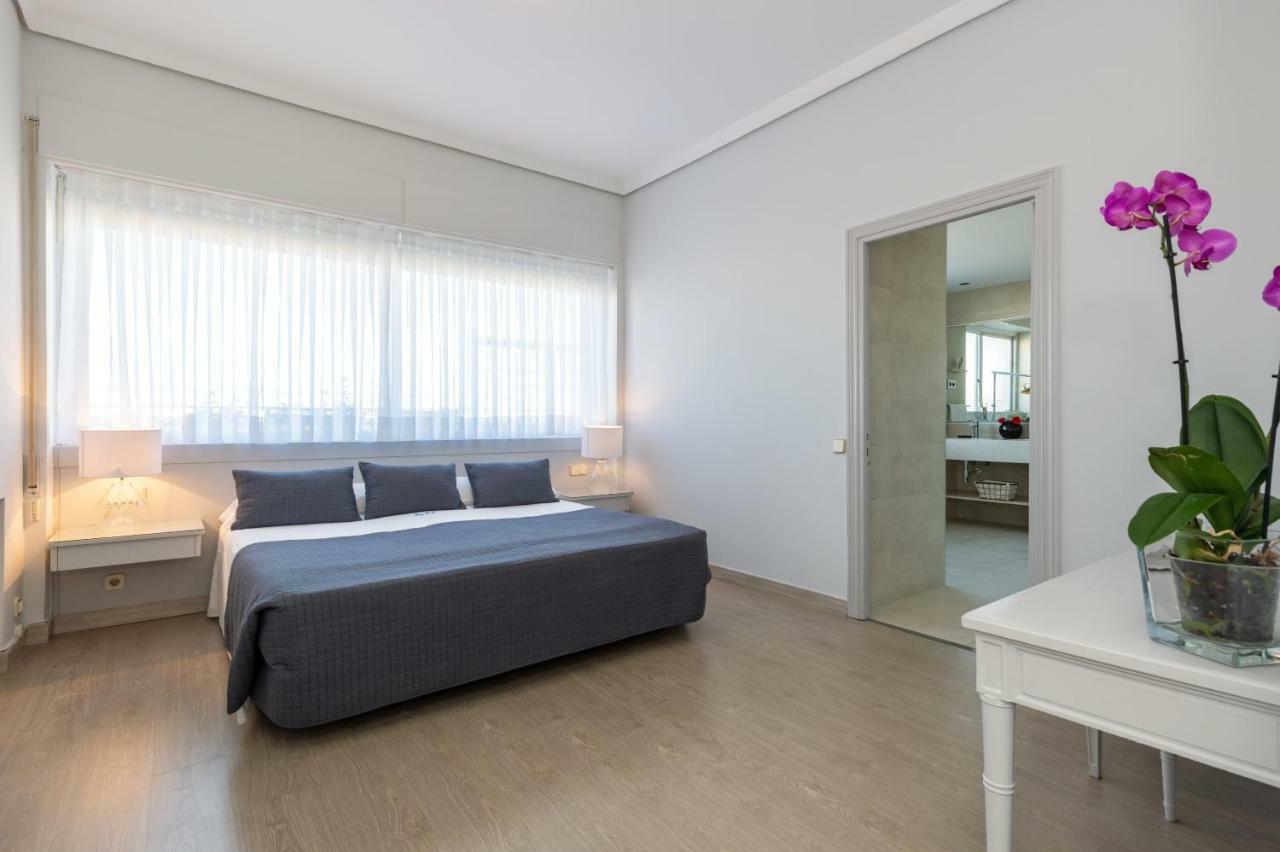 Apartamentos Los Jerónimos Madri Exterior foto