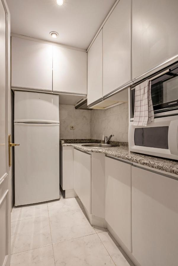 Apartamentos Los Jerónimos Madri Exterior foto